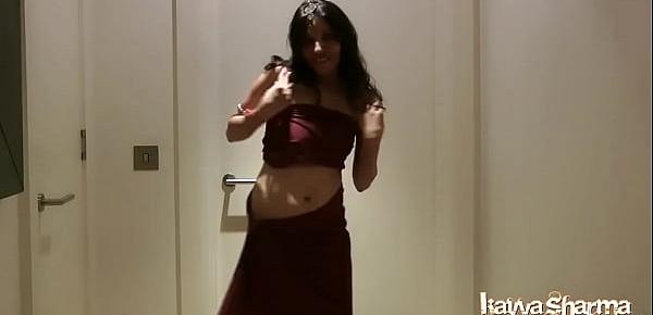  Indian Girl Kavya Sharma new sexy dance video